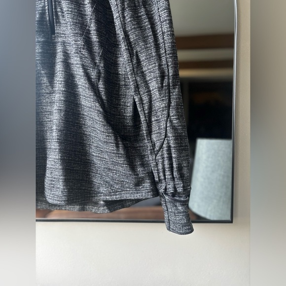 LULULEMON | extra mile quarter zip | size 8 - Picture 4 of 6